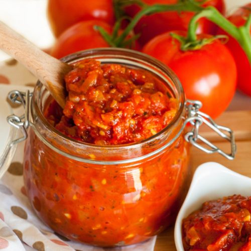 Homemade Tomato Sauce – easy and delicious basic sauce