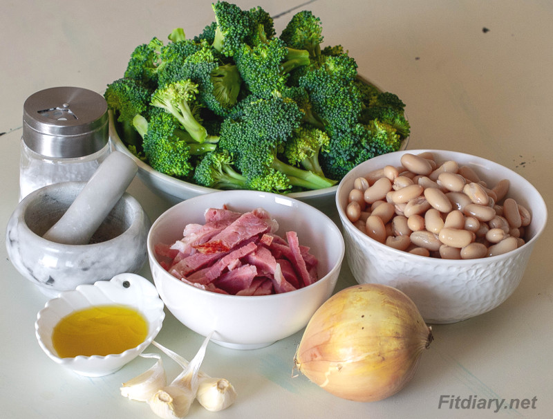 Ingredients for Broccoli with Ham and White Beans