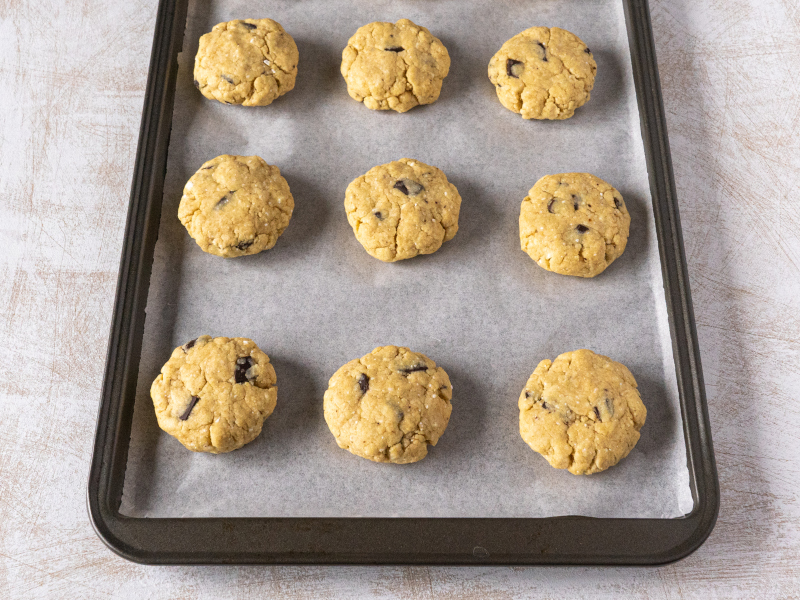 Healthy Chocolate Chunk Cookies – high in protein and sugar-free treats