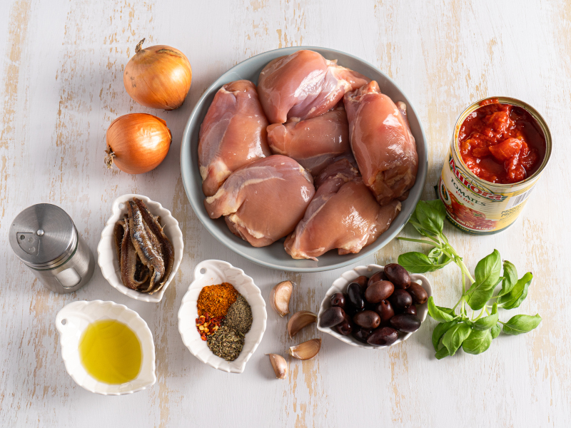 One Pot Chicken Puttanesca – healthy way to prepare chicken thighs