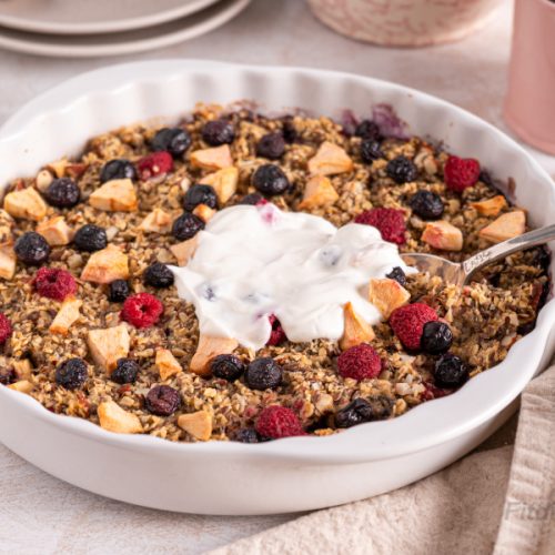 Apple Berry Baked Oatmeal – delicious, healthy, and easy breakfast packed with nutrients