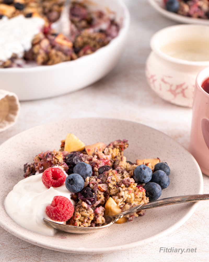 Apple Berry Baked Oatmeal – delicious, healthy, and easy breakfast packed with nutrients