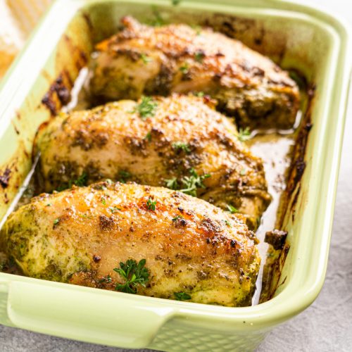 Baked Pesto Chicken - easy and healthy chicken dinner ideas under 30 minutes