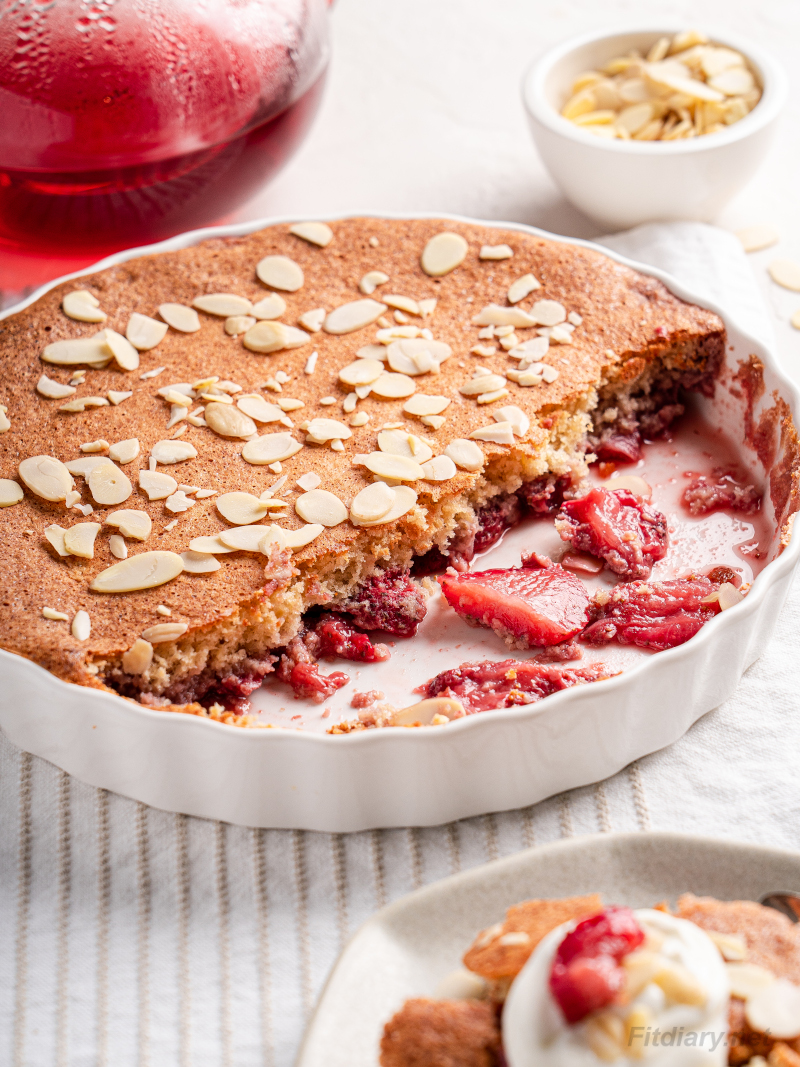 Healthy Strawberry Dessert - sugar free strawberry dessert recipe that has only 149 calories per serving