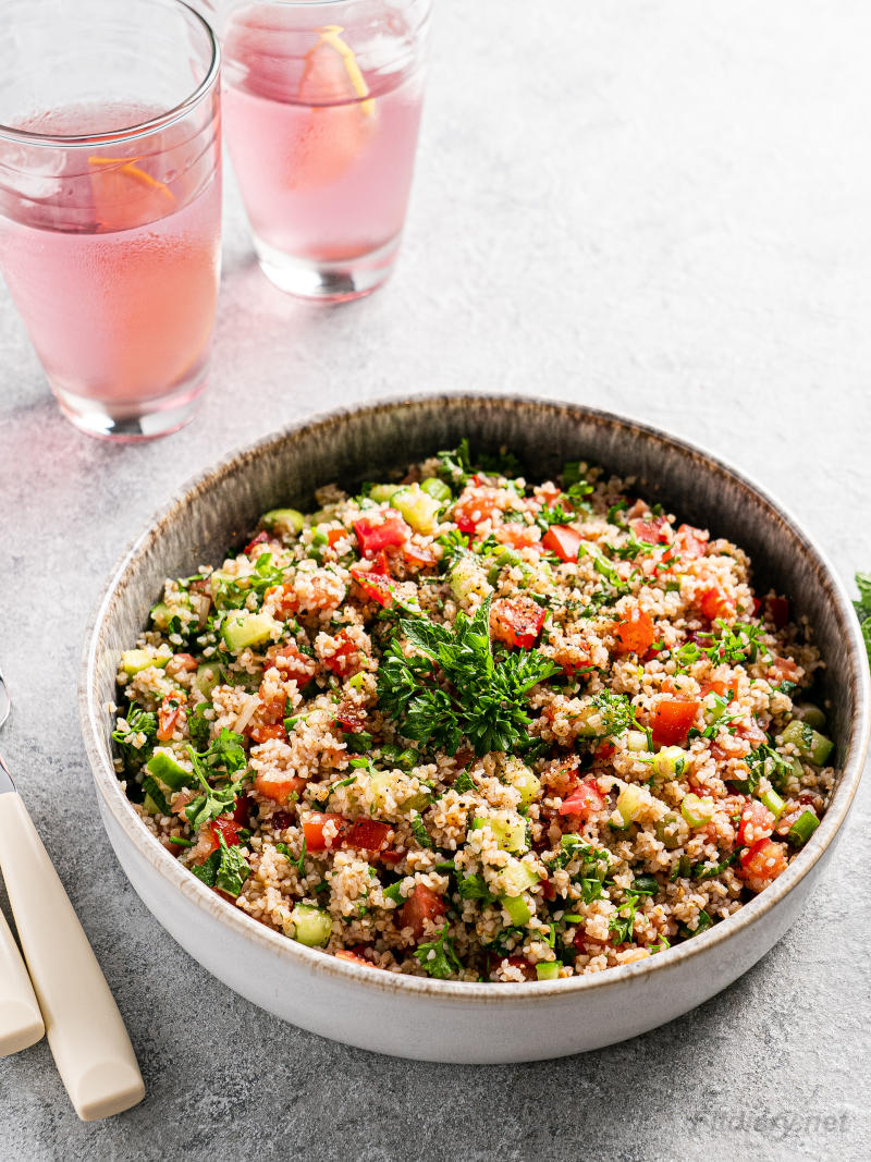 Tabbouleh Salad – easy recipe made with healthy ingredients