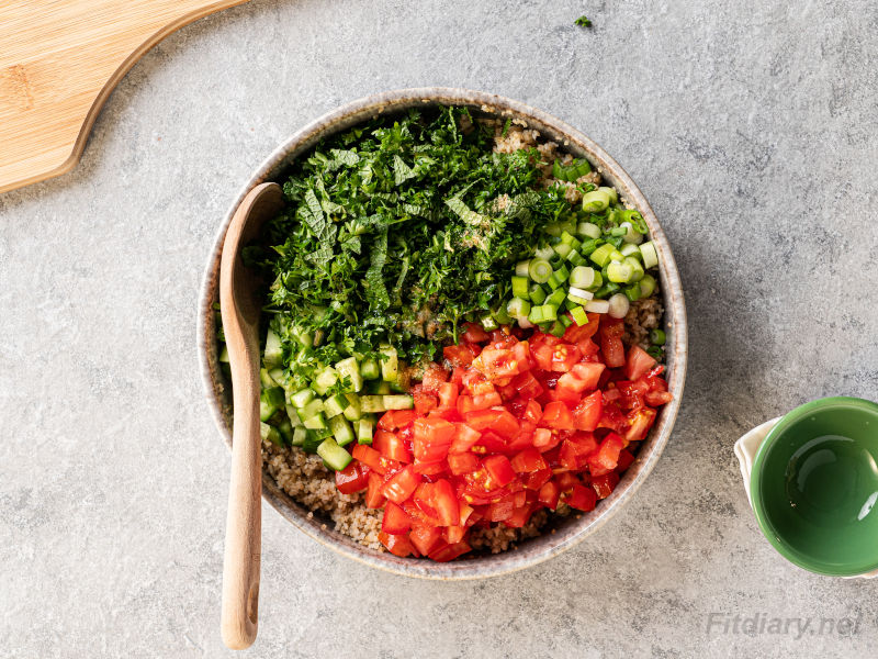 Tabbouleh Salad – easy recipe made with healthy ingredients