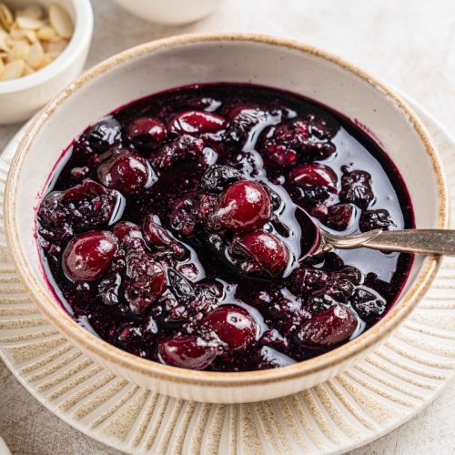Berry Compote – a healthy recipe for summer treats